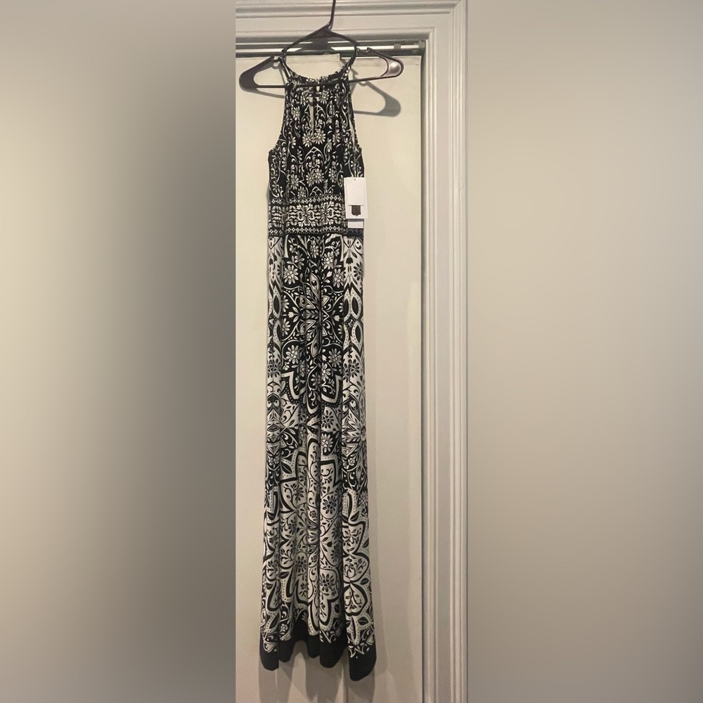 B. Calm black and white dress
